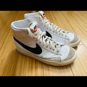 Nike mid blazer 77